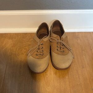Classic Tan Oxford Shoes